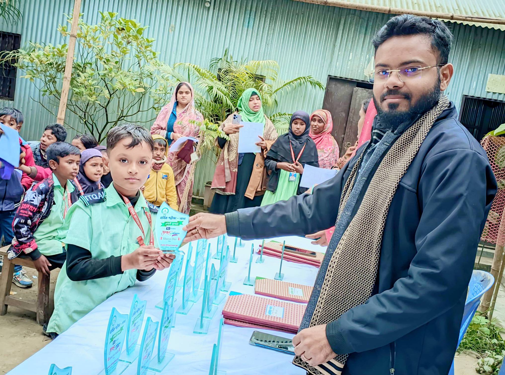 ইতকান স্কুলের বার্ষিক পরীক্ষা -২০২৫ এর ফলাফল ও পুরষ্কার বিতরণী অনুষ্ঠিত হয়েছে।